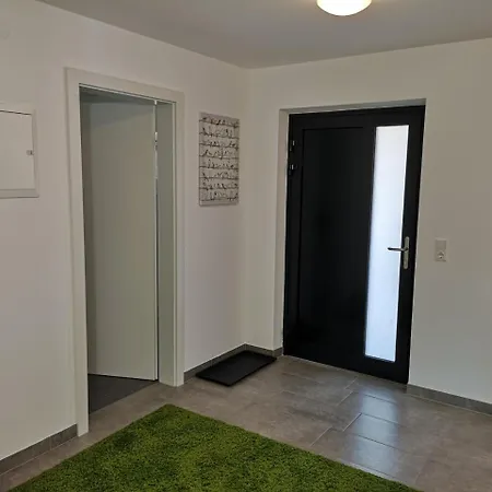 Apartment Deluxe City Airport *